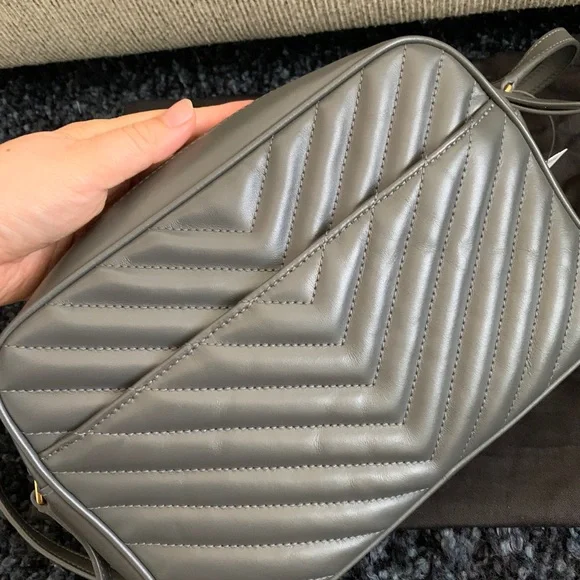 Saint Laurent monogram Lou camera bag - Picture 3 of 9